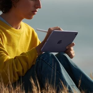 ⁦جهاز Apple ايباد ميني 2021 الجديد (الجيل السادس) (8.3 انش، واي فاي،  256 جيجابايت) - ارجواني اللون⁩ - الصورة ⁦7⁩